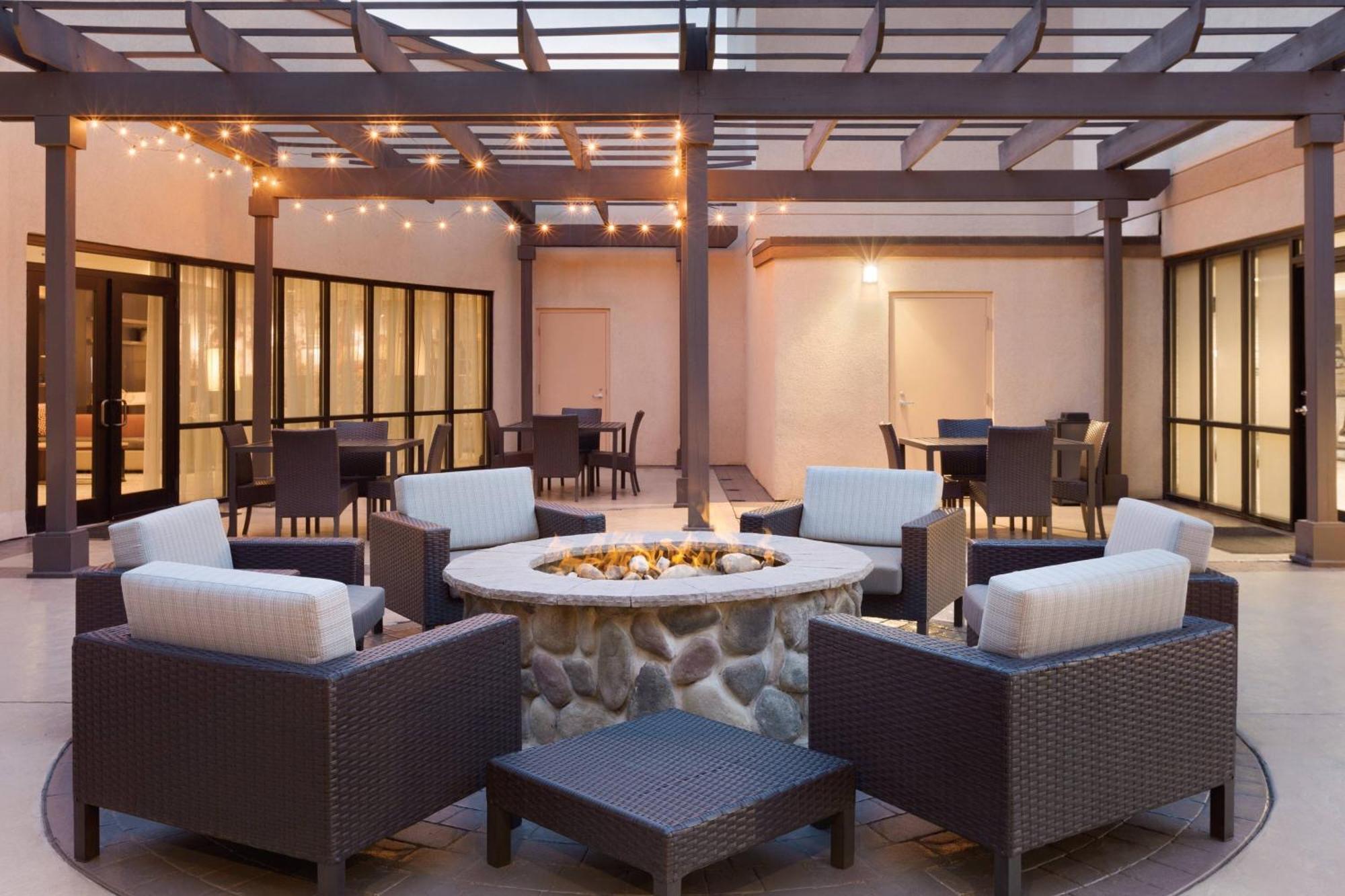 Hotel Courtyard Charlotte Airport North Exterior foto